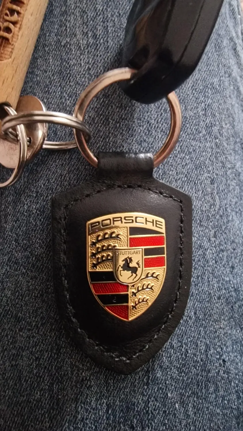 Porsche Drivers Selection porte-clés armoiries noir 8,5 cm