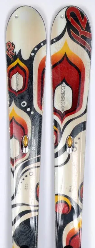 K2 T9 Burnin Luv skis d'occasion femme