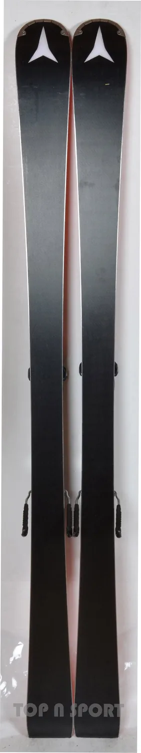 Atomic Redster S9 skis slalom