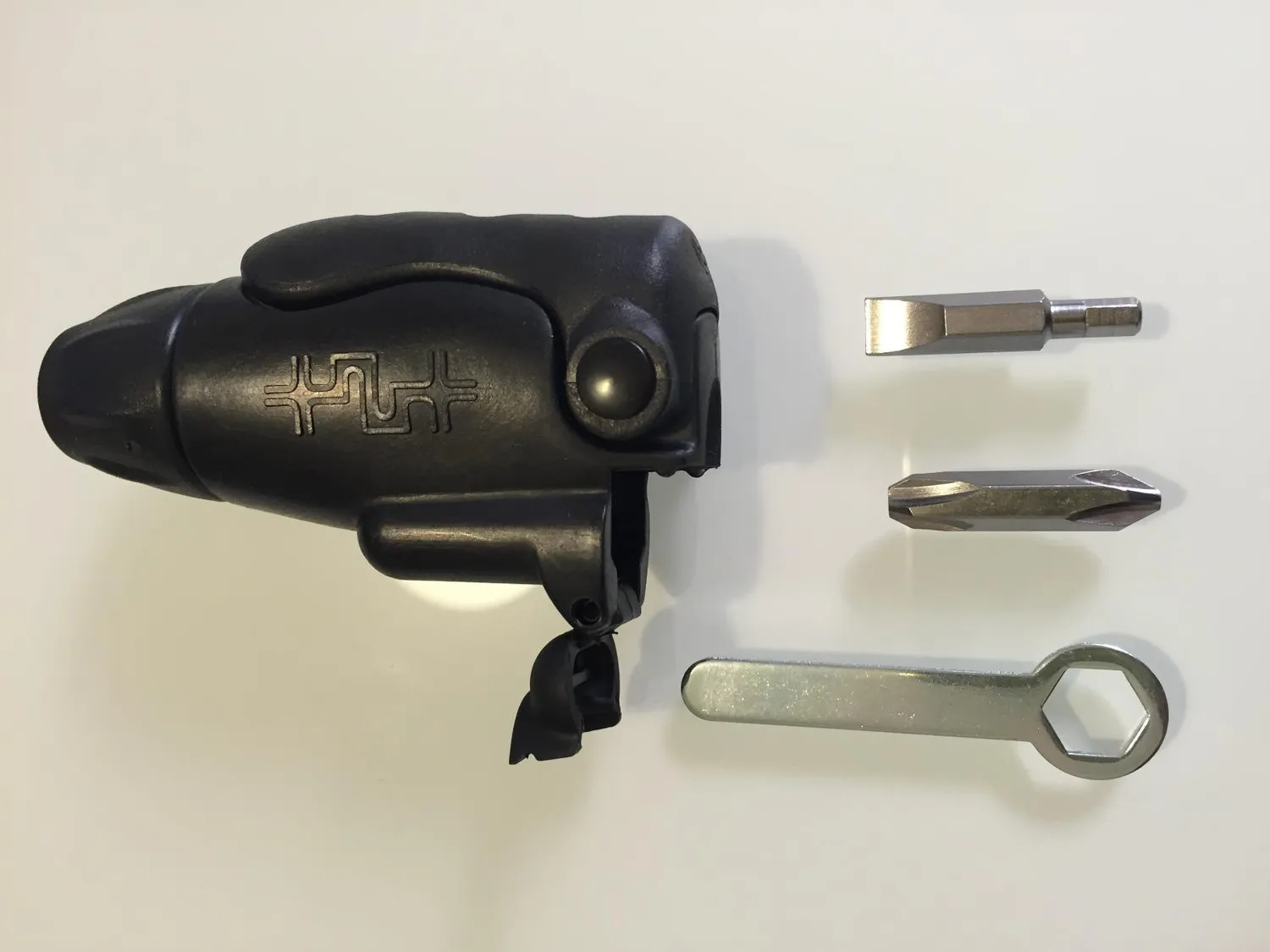 Burton Bullet Tool outil snowboard 5 en 1