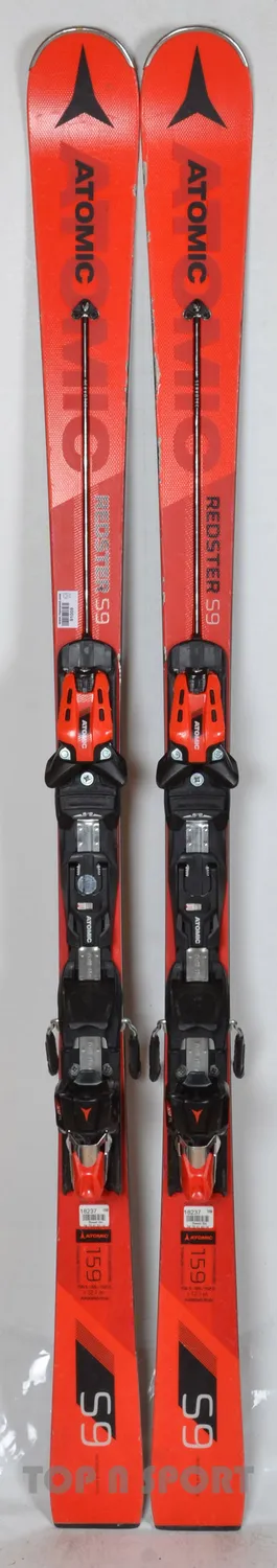Atomic Redster S9 skis slalom