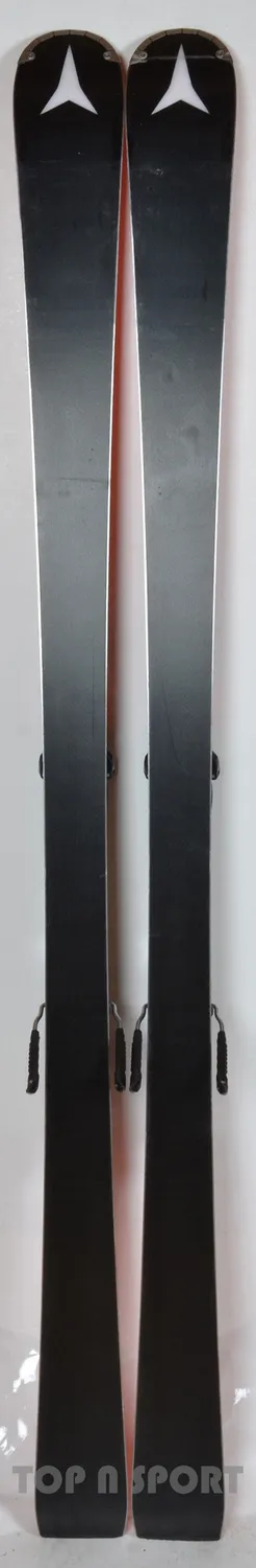 Atomic Redster S9 skis slalom