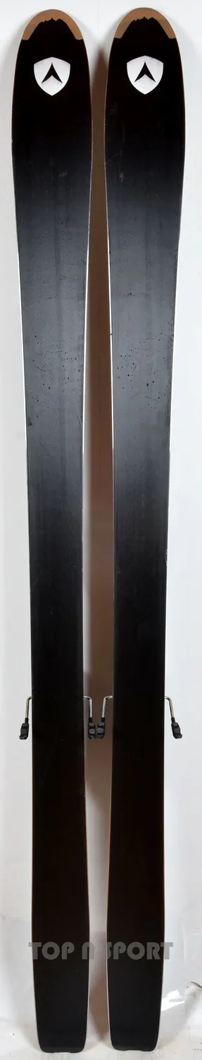 Dynastar Mythic 87 skis rando occasion + peaux