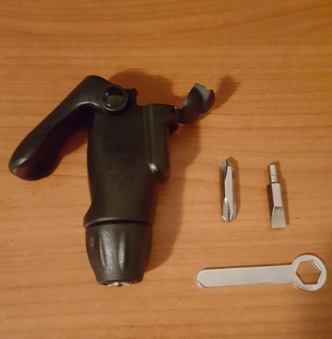 Burton Bullet Tool outil snowboard 5 en 1