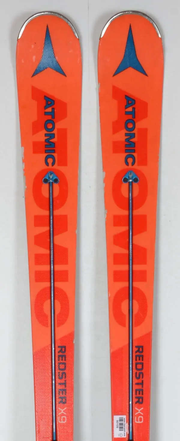 Atomic REDSTER X9 skis d’occasion 2e choix piste