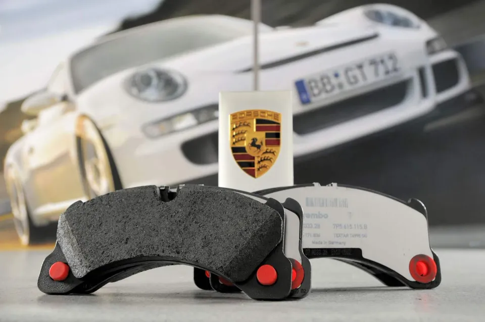 Porsche Cayenne 958 plaquettes de frein 18" avant noir